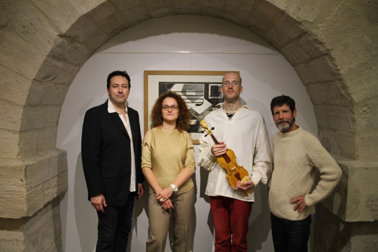 L'Oiselon, instrument à cordes doré